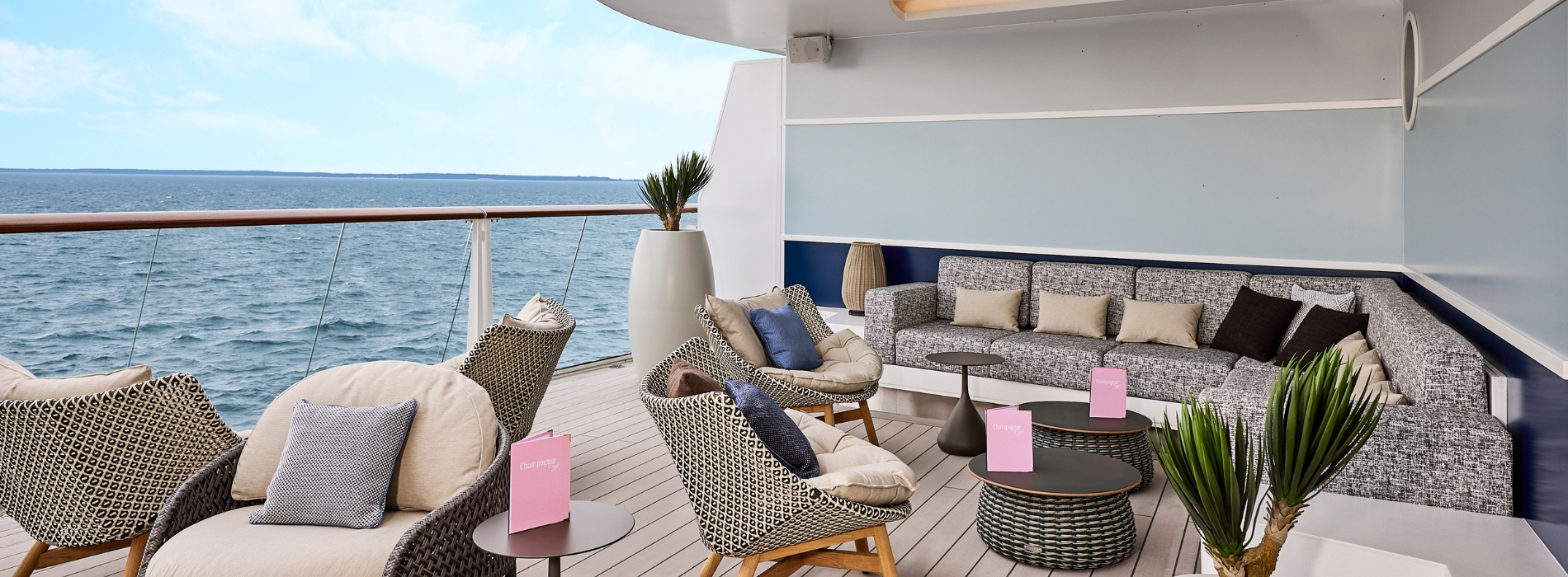 Relax Lounge